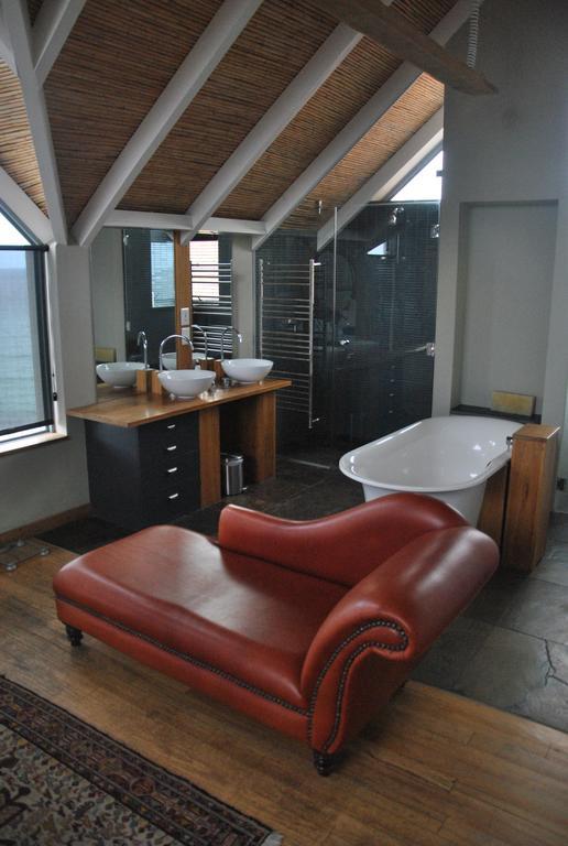 Seaview Apartment In Muizenberg Exterior photo